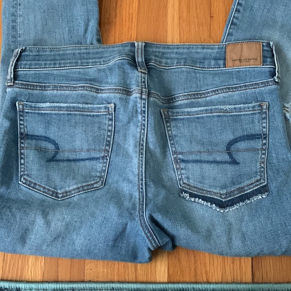 American Eagle ripped skinny jeans - size 10 - Picture 3 of 5
